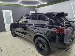 Photo of the vehicle Porsche Cayenne