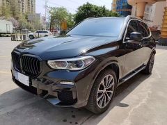 Photo of the vehicle BMW X5