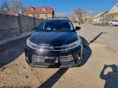 Photo of the vehicle Toyota Highlander