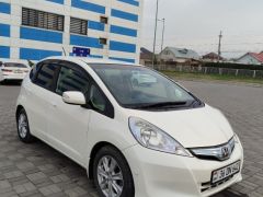 Photo of the vehicle Honda Fit