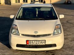 Фото авто Toyota Prius