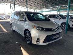 Сүрөт унаа Toyota Sienna