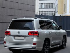 Сүрөт унаа Toyota Land Cruiser