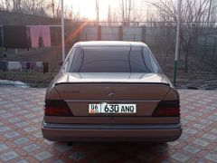 Photo of the vehicle Mercedes-Benz W124