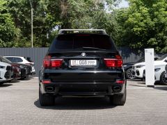 Photo of the vehicle BMW X5