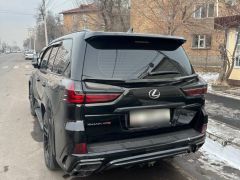 Photo of the vehicle Lexus LX