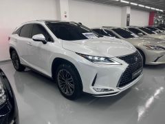 Photo of the vehicle Lexus RX