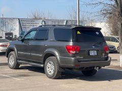 Сүрөт унаа Toyota Sequoia