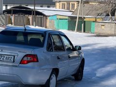 Сүрөт унаа Daewoo Nexia