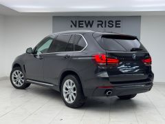 Photo of the vehicle BMW X5