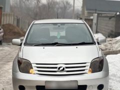 Photo of the vehicle Toyota Ist