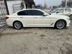 Photo of the vehicle BMW 5 Series