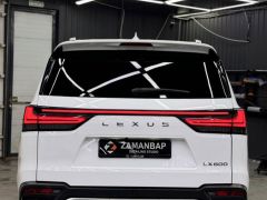 Photo of the vehicle Lexus LX