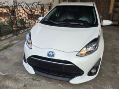 Сүрөт унаа Toyota Prius c