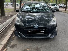 Сүрөт унаа Toyota Prius c