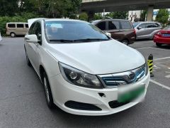 Фото авто BYD E5