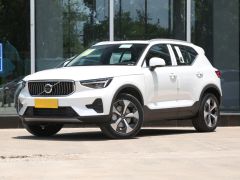 Сүрөт унаа Volvo XC40