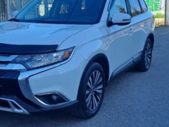 Фото авто Mitsubishi Outlander