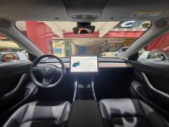 Сүрөт унаа Tesla Model 3