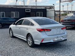 Photo of the vehicle Hyundai Sonata