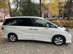 Фото авто Toyota Estima