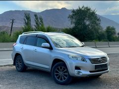 Сүрөт унаа Toyota RAV4