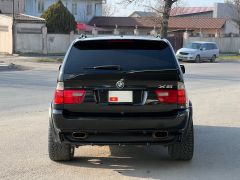 Photo of the vehicle BMW X5