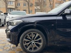 Photo of the vehicle BMW X5