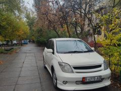 Сүрөт унаа Toyota Ist