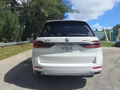 Photo of the vehicle BMW X7