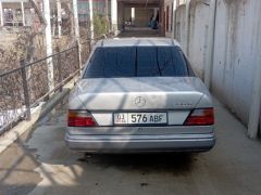 Сүрөт унаа Mercedes-Benz W124