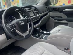 Photo of the vehicle Toyota Highlander