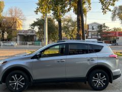 Сүрөт унаа Toyota RAV4