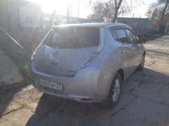 Фото авто Nissan Leaf