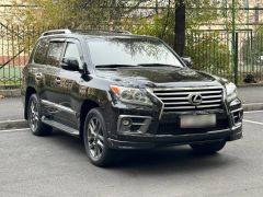 Photo of the vehicle Lexus LX