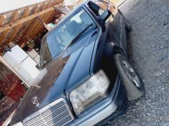 Photo of the vehicle Mercedes-Benz W124