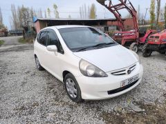 Photo of the vehicle Honda Fit