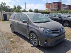 Фото авто Toyota Sienna