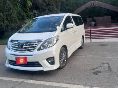 Фото авто Toyota Alphard