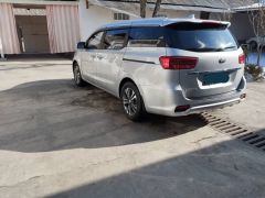 Photo of the vehicle Kia Carnival