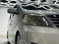 Фото авто Toyota Alphard