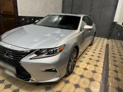 Photo of the vehicle Lexus ES