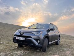 Сүрөт унаа Toyota RAV4