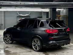 Photo of the vehicle BMW X5