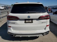 Photo of the vehicle BMW X5