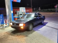 Photo of the vehicle Audi 100