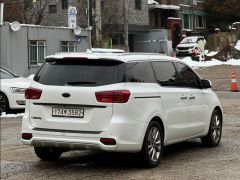 Photo of the vehicle Kia Carnival