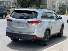 Сүрөт унаа Toyota Highlander