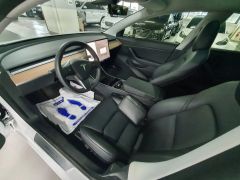 Photo of the vehicle Tesla Model 3