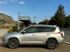 Сүрөт унаа Toyota RAV4